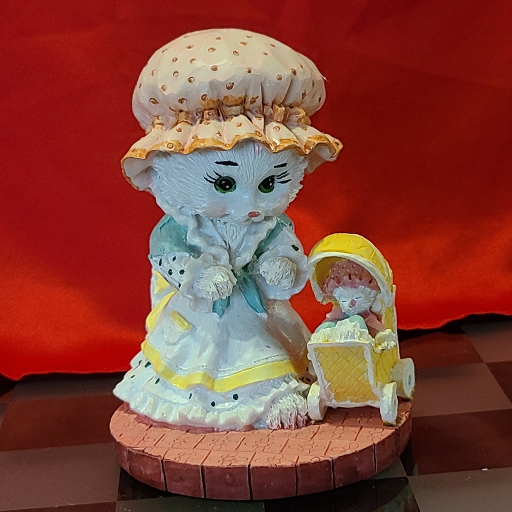 Momma Kitty with child super cute figurine for sale today